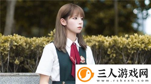 宝宝坐上来自己摇H成为家庭趣味新焦点