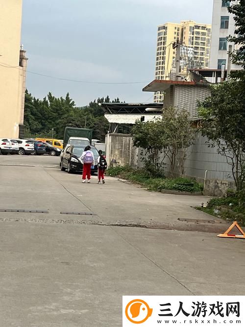 公交车上C了两个小学生