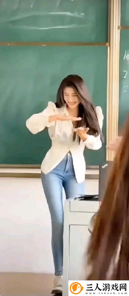 在“我的漂亮老师2”中追寻青春的无限魅力