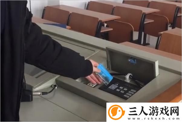 学校教室里能否插自己的电脑