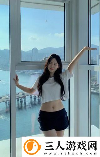 瞒着老公加班的HR