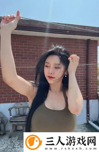 老师趴讲台把腿张开让学生背单词!课堂氛围真活跃学生学习积极性大提升!