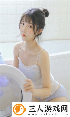 女学生被c扒衣服事件引发争议网友