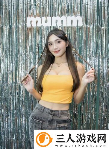 男人把QQ放进女人QQ表情包里传递情感新方式网友