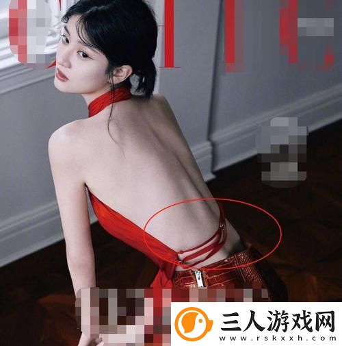 肚兜藏不住两团雪白军营