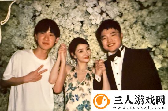 Uzi给老婆补办豪华婚礼