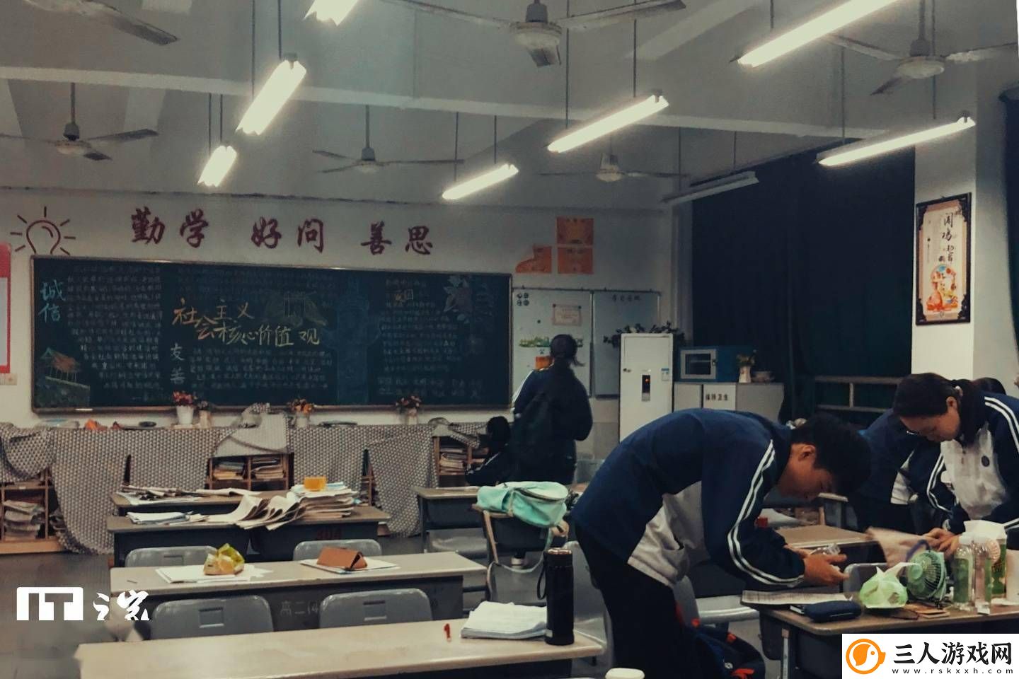 北京中小学秋季起开设AI通识课