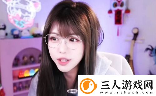 周淑怡直播对观众比手势