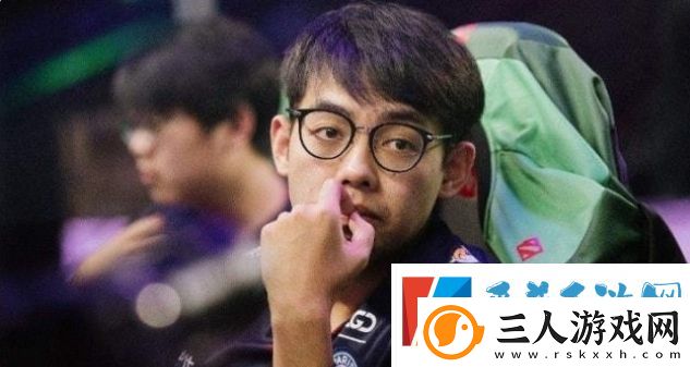 超哥表示自己配不上历史十大中单选手