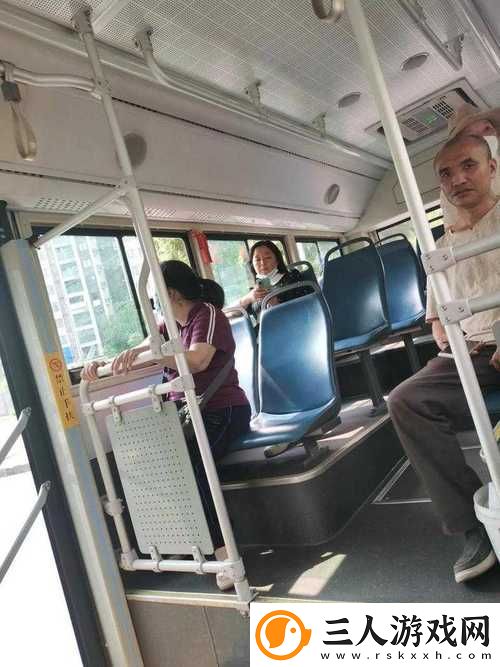 当你在公交车上遭遇不适