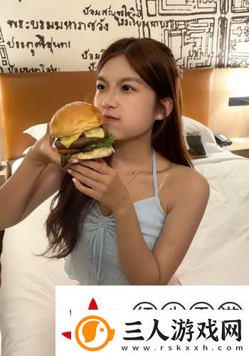 女生胸前两颗大大的包是什么展示风采变化友