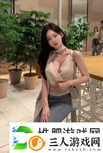 肚兜下两处浑圆的出处和背景故事探寻文化深意揭秘历史变迁友